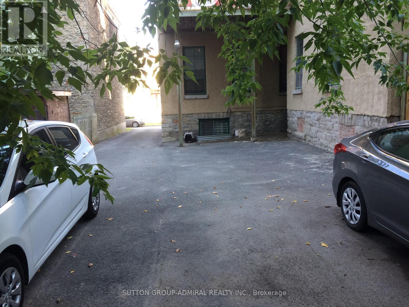 162 Daly Avenue Property Photo 8