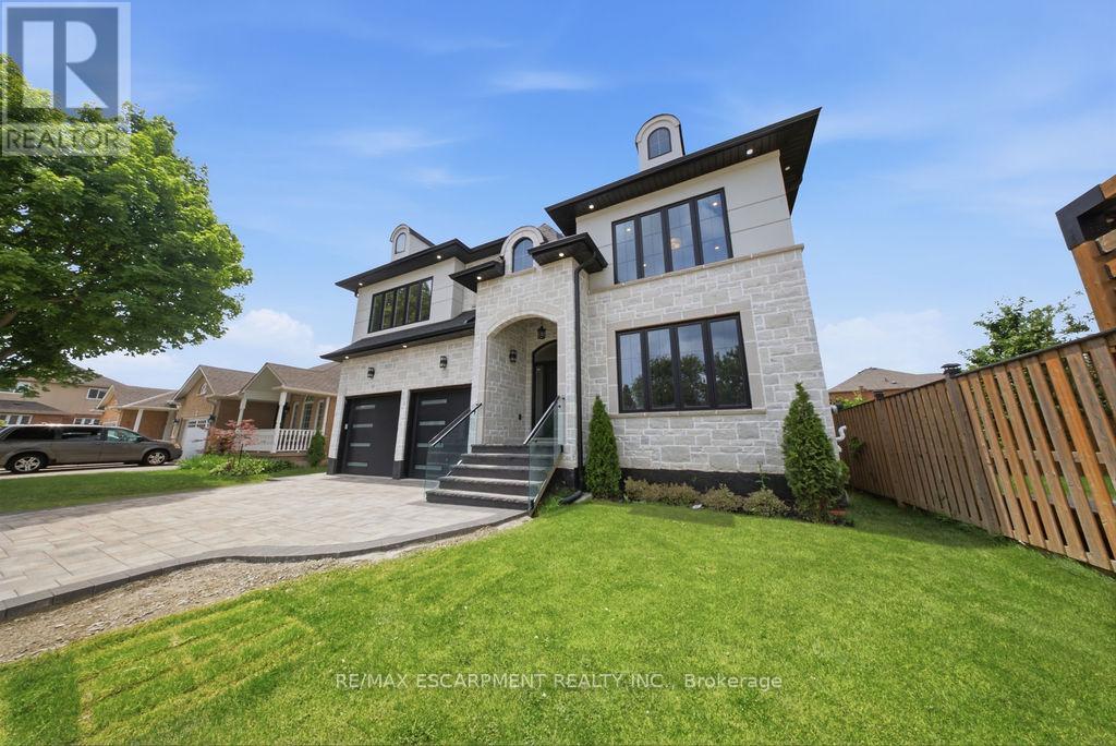 62 Jeremy Street Property Photo 3