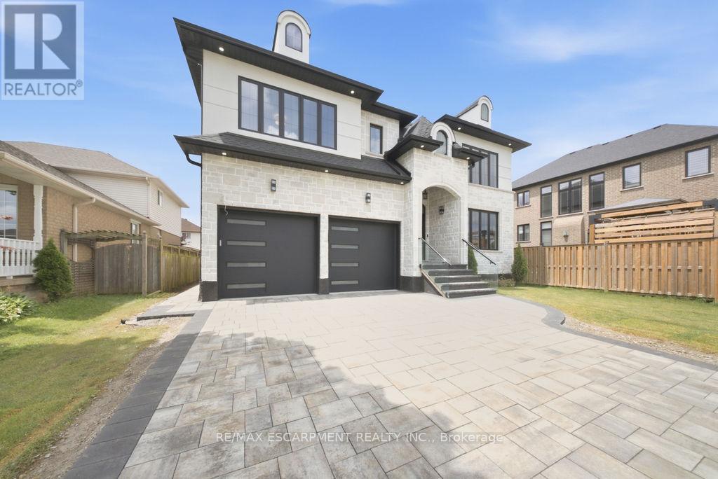 62 Jeremy Street Property Photo 4