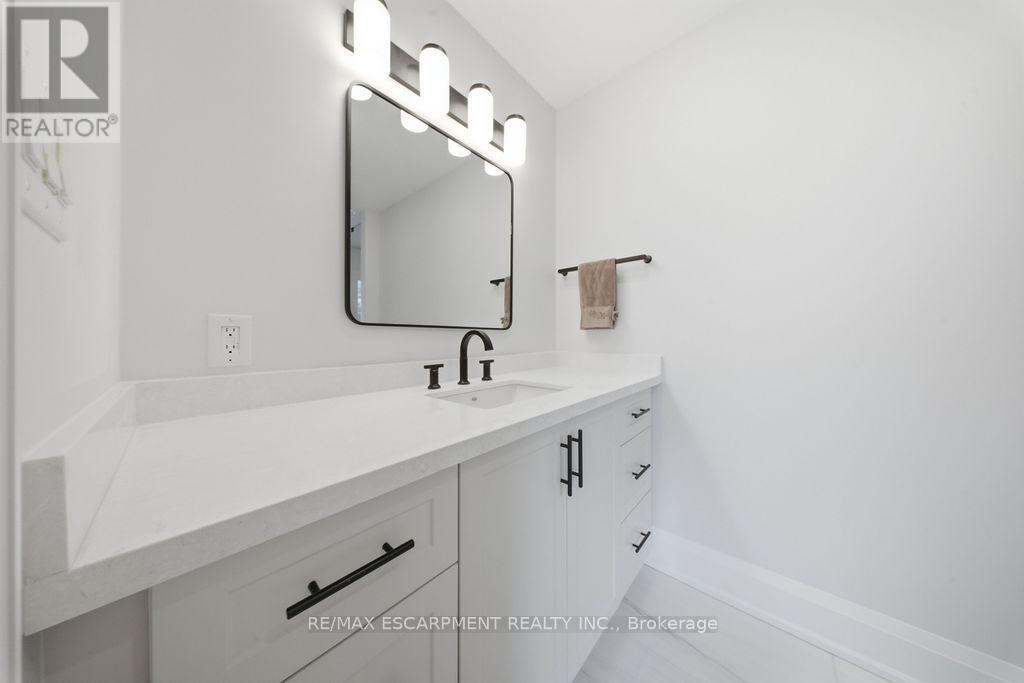 62 Jeremy Street Property Photo 33