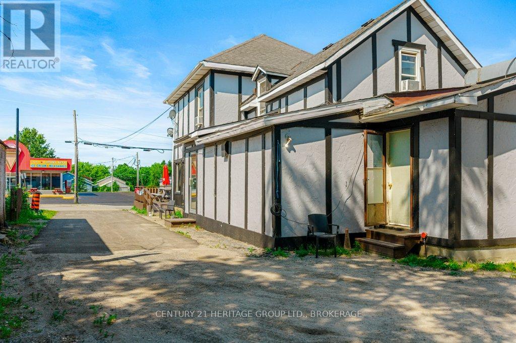 7 Union Street Property Photo 12