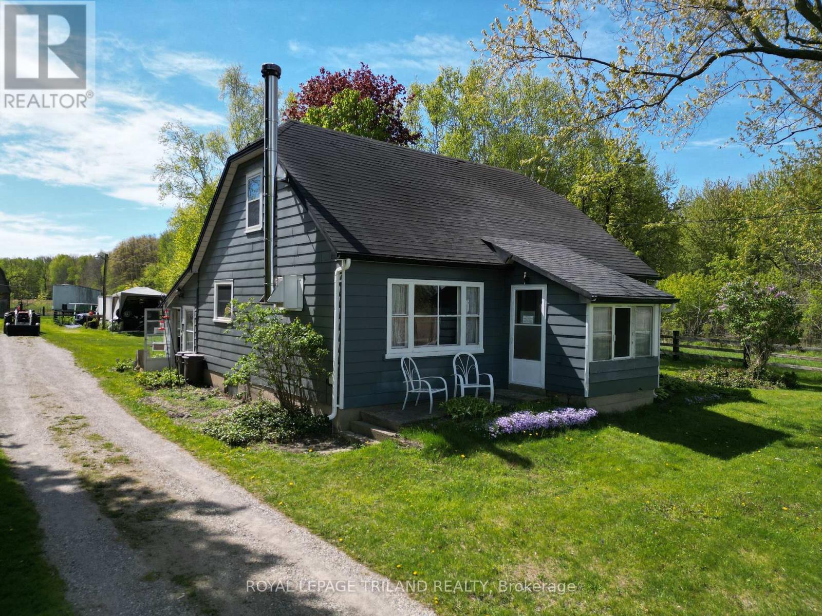 24909 Queens Line Property Photo 1