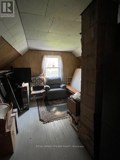 24909 Queens Line Property Photo 11