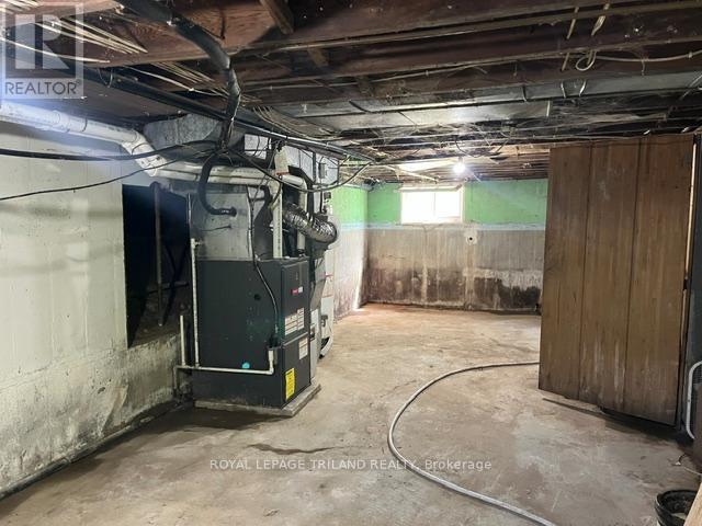 24909 Queens Line Property Photo 17