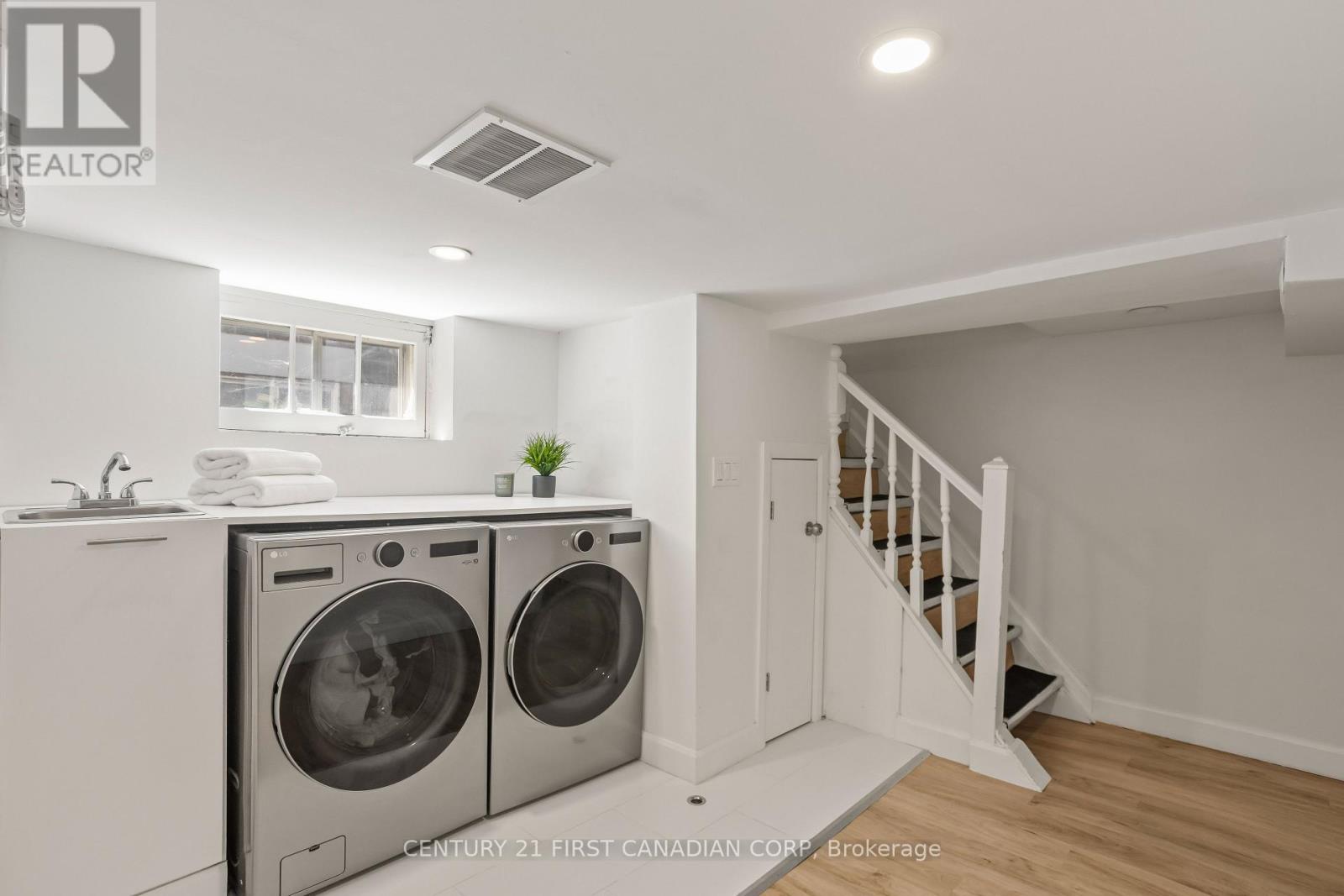 872 Lovett Street Property Photo 26