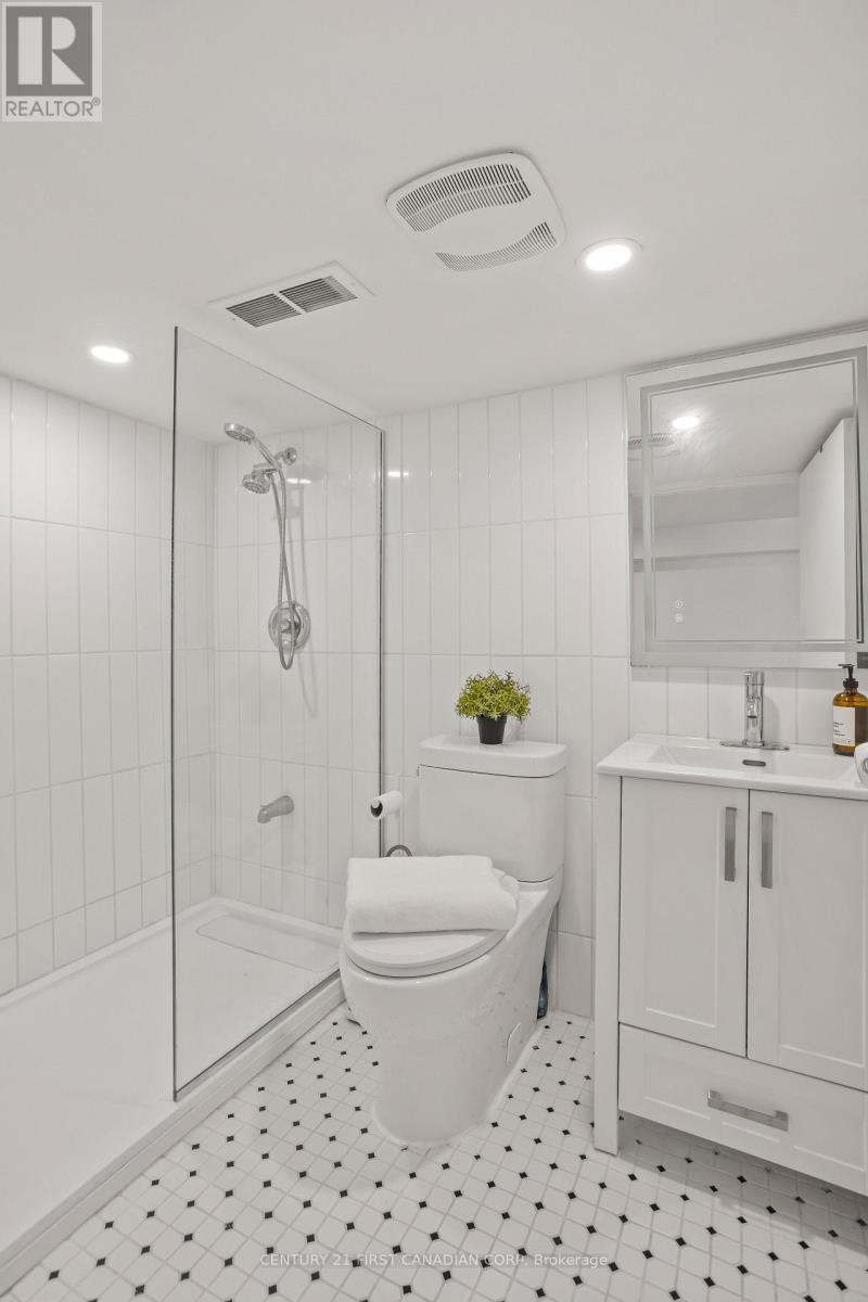 872 Lovett Street Property Photo 31