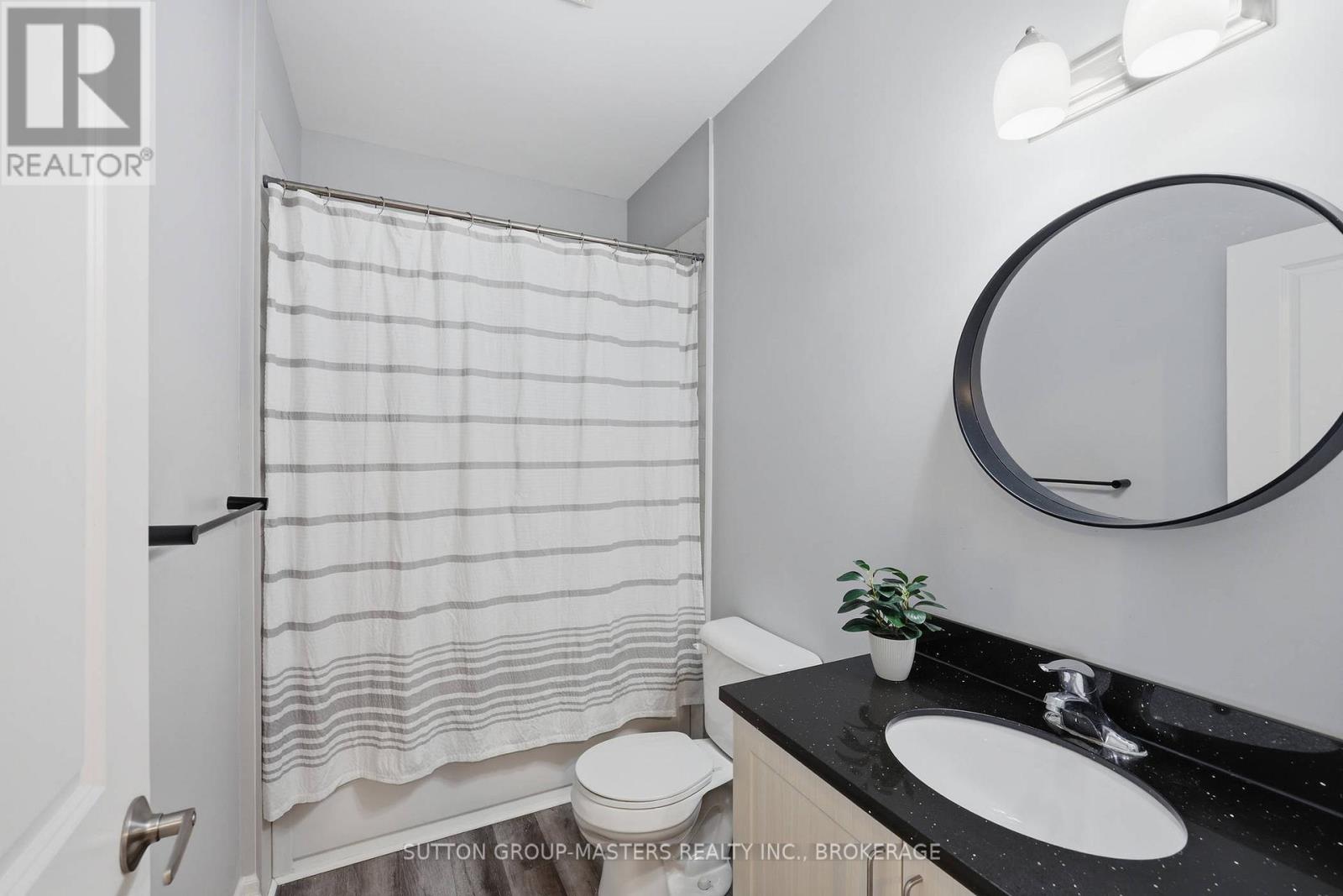 413 - 501 Frontenac Street Property Photo 15