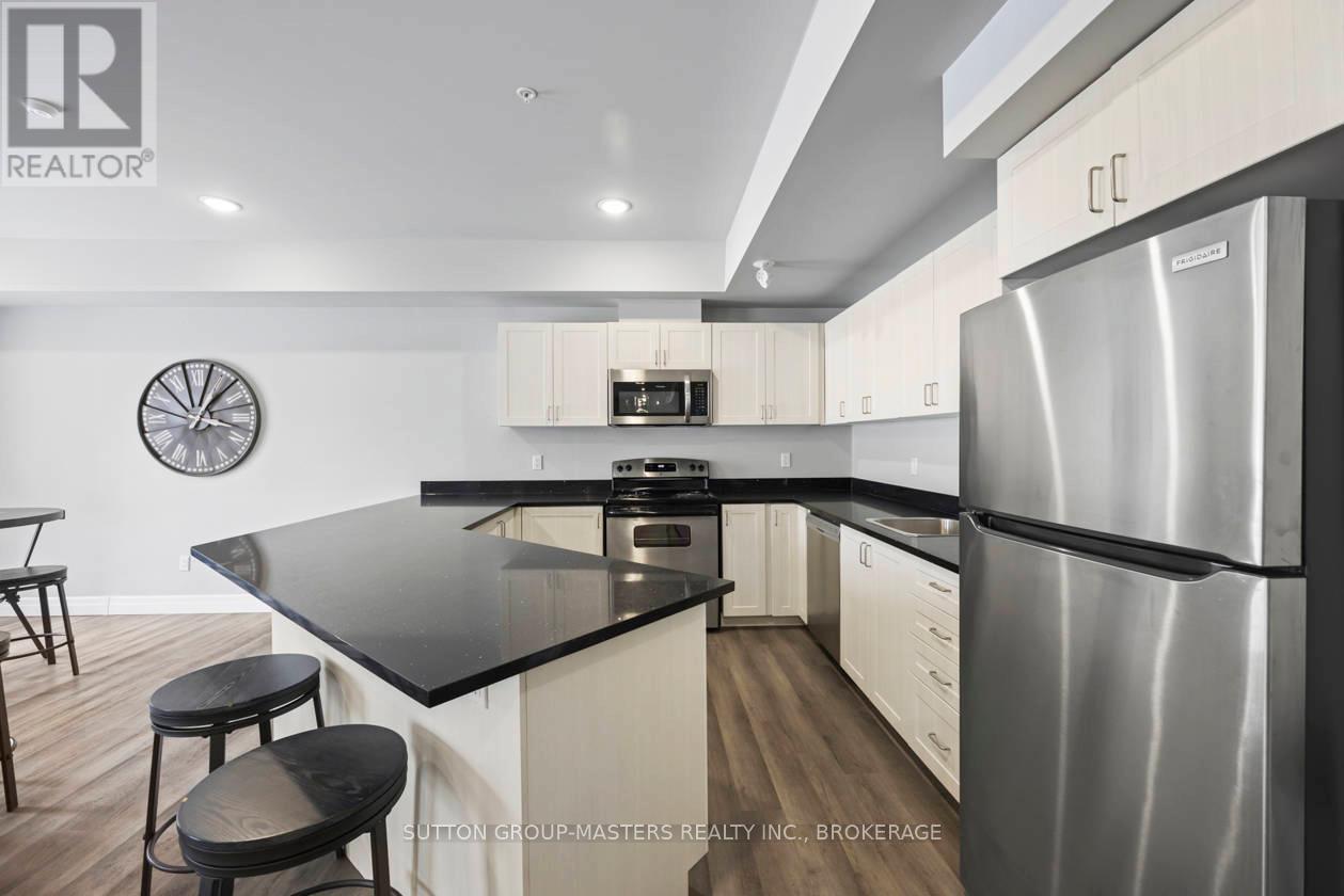413 - 501 Frontenac Street Property Photo 25