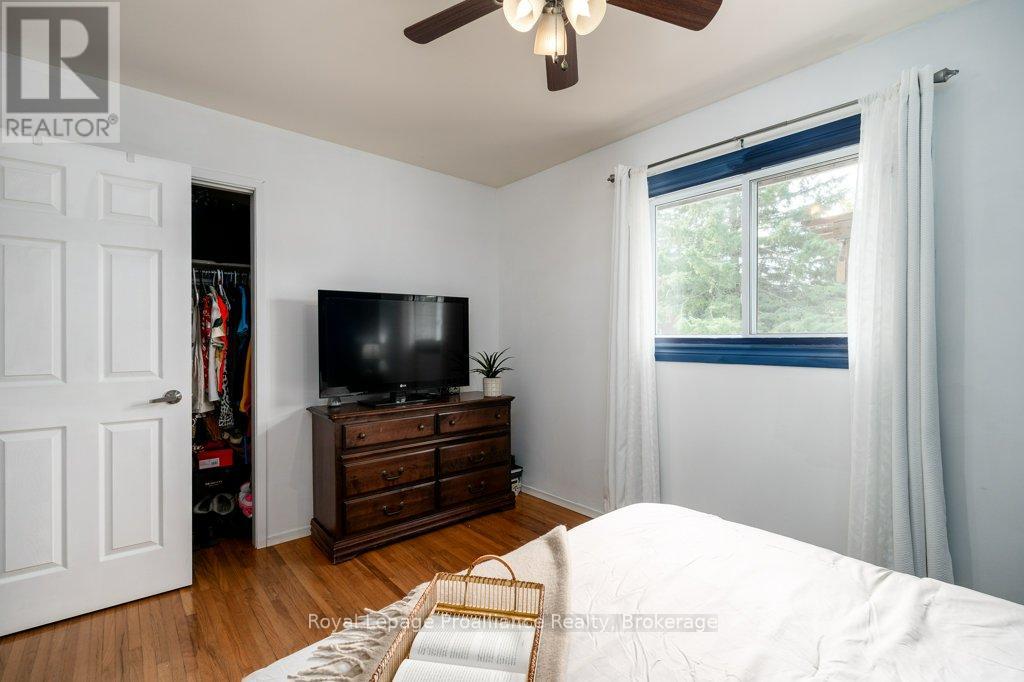 92 Wallbridge Crescent Property Photo 21