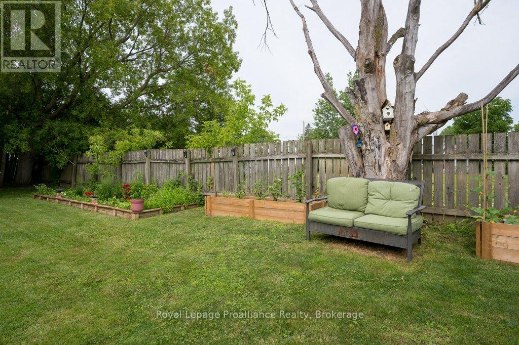 92 Wallbridge Crescent Property Photo 39