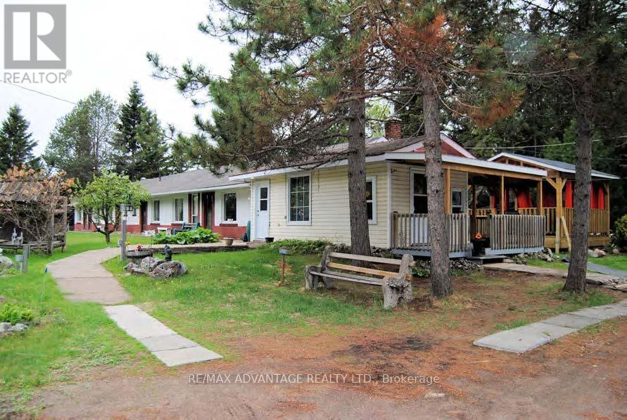 1594 Lakeshore Drive N Property Photo 3