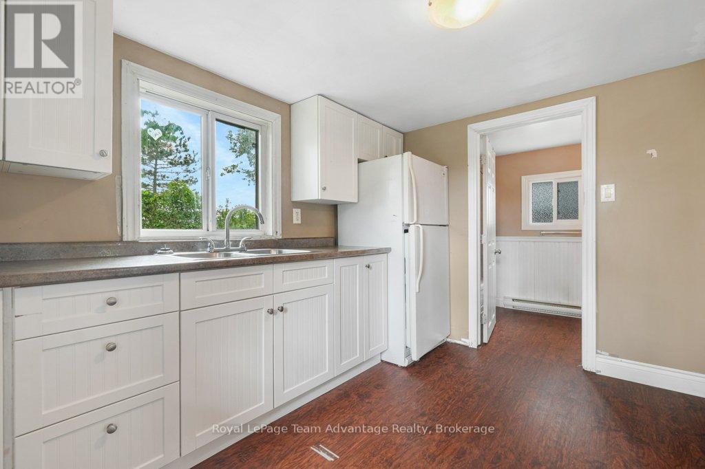 41 Emily Street Property Photo 9