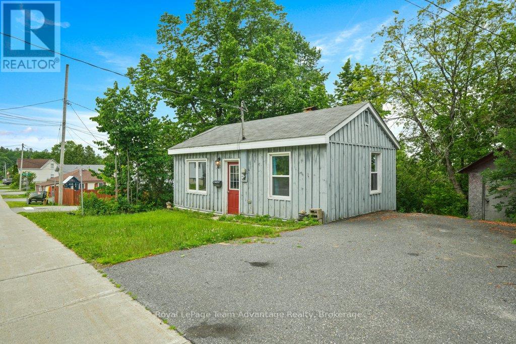 41 Emily Street Property Photo 25