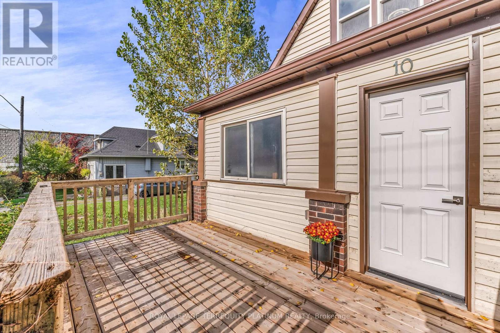 10 Locarno Avenue Property Photo 4