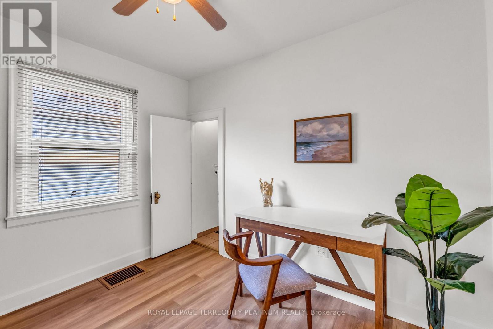 10 Locarno Avenue Property Photo 18
