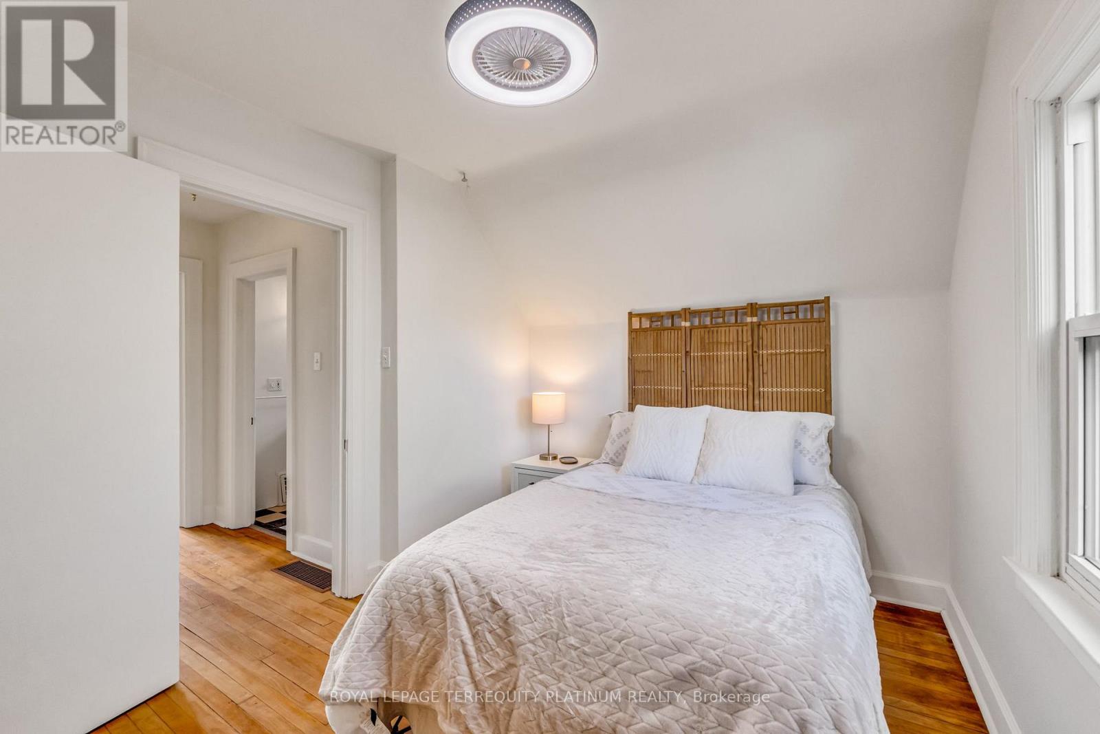 10 Locarno Avenue Property Photo 22