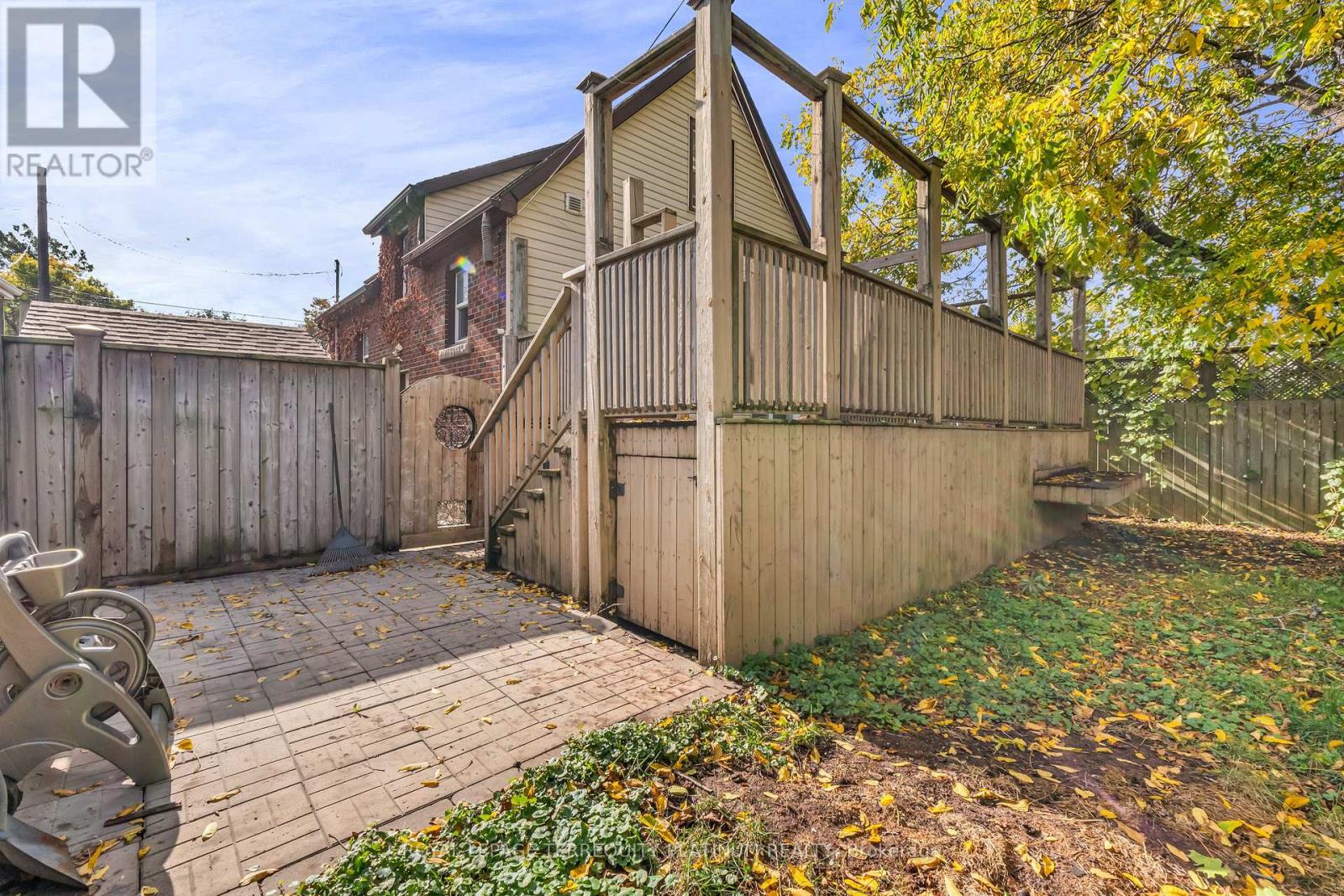 10 Locarno Avenue Property Photo 33