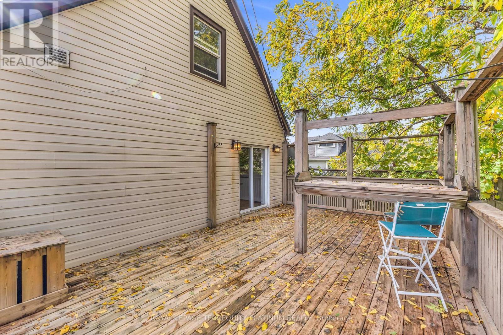 10 Locarno Avenue Property Photo 35