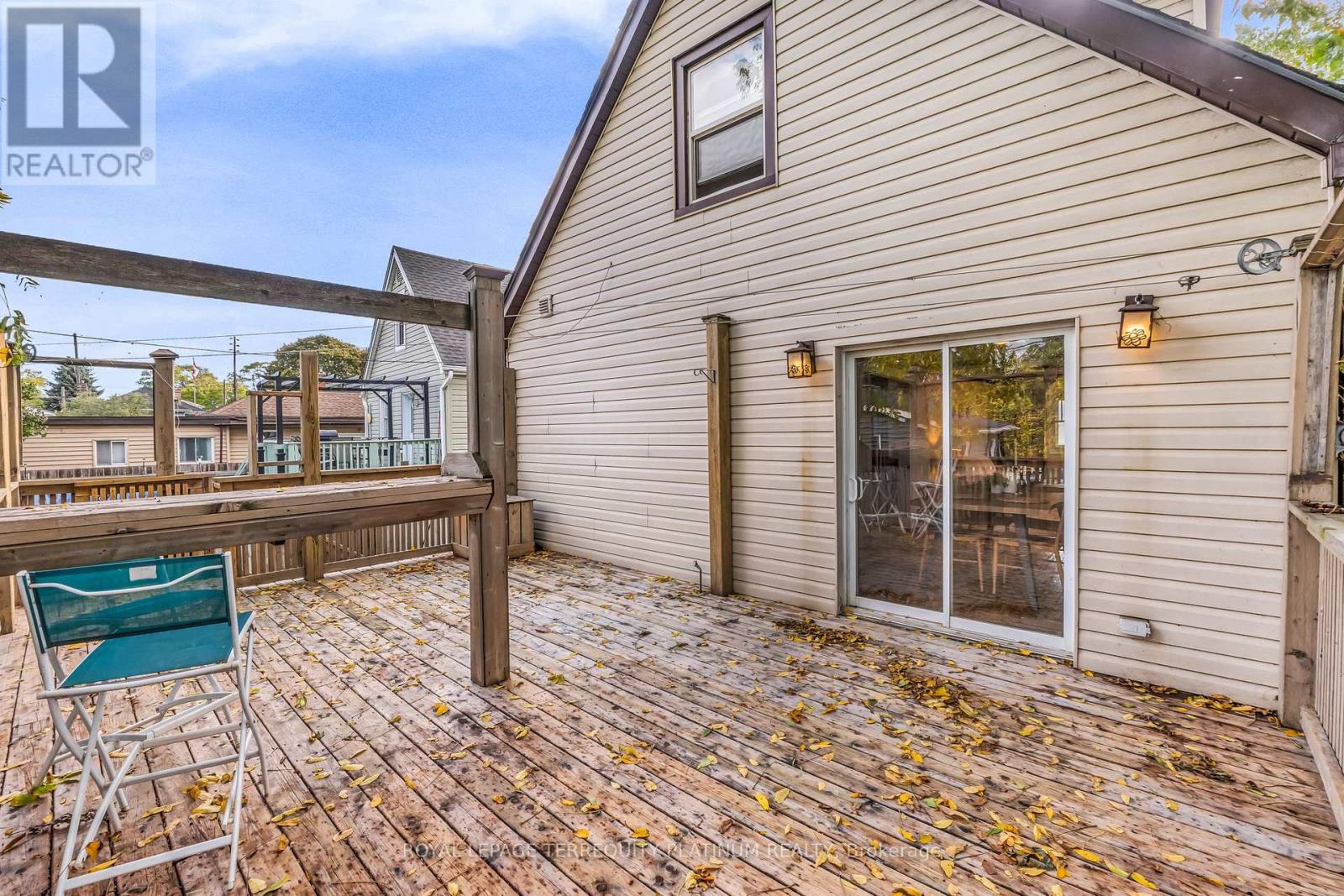 10 Locarno Avenue Property Photo 38