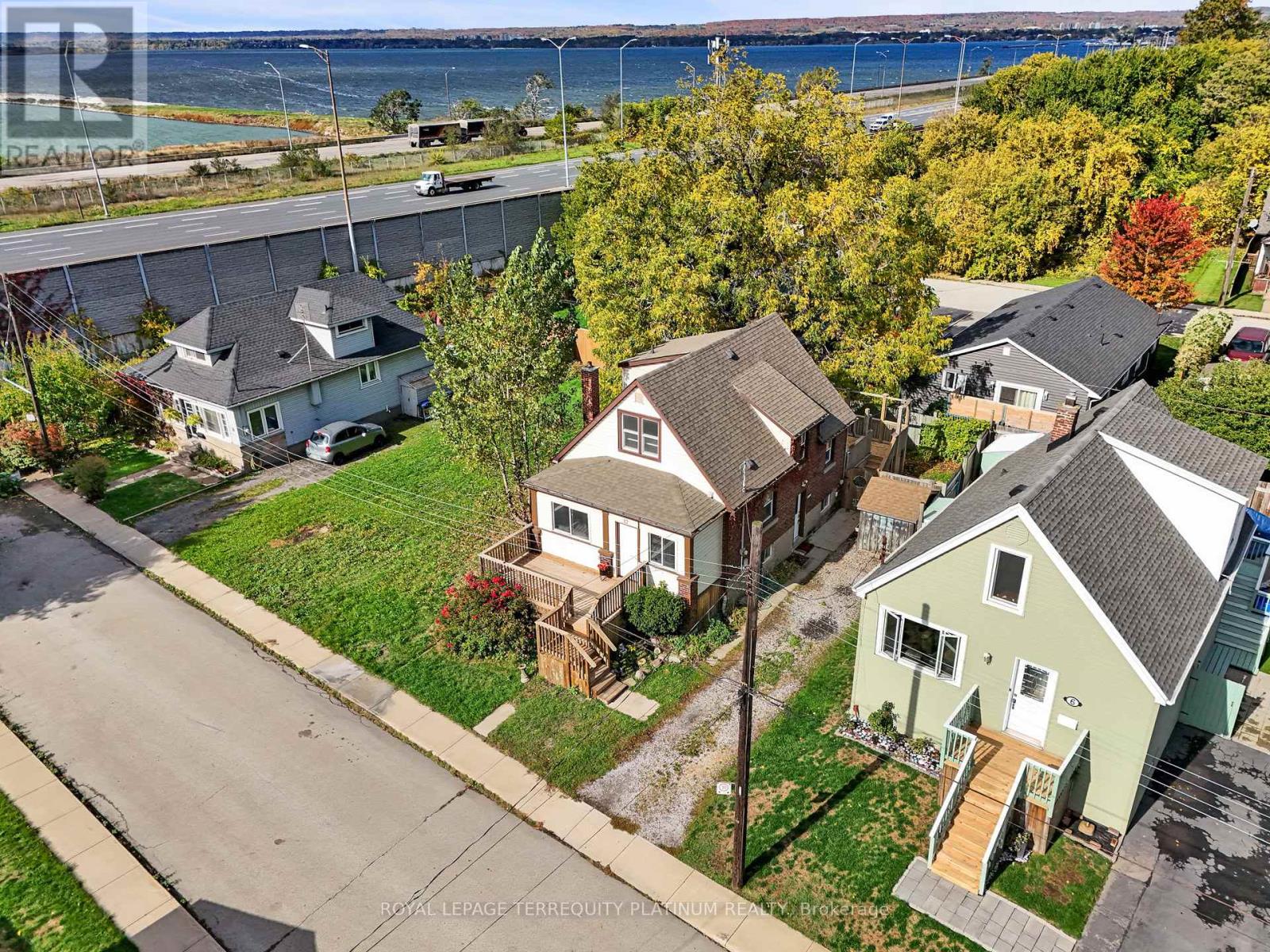 10 Locarno Avenue Property Photo 41