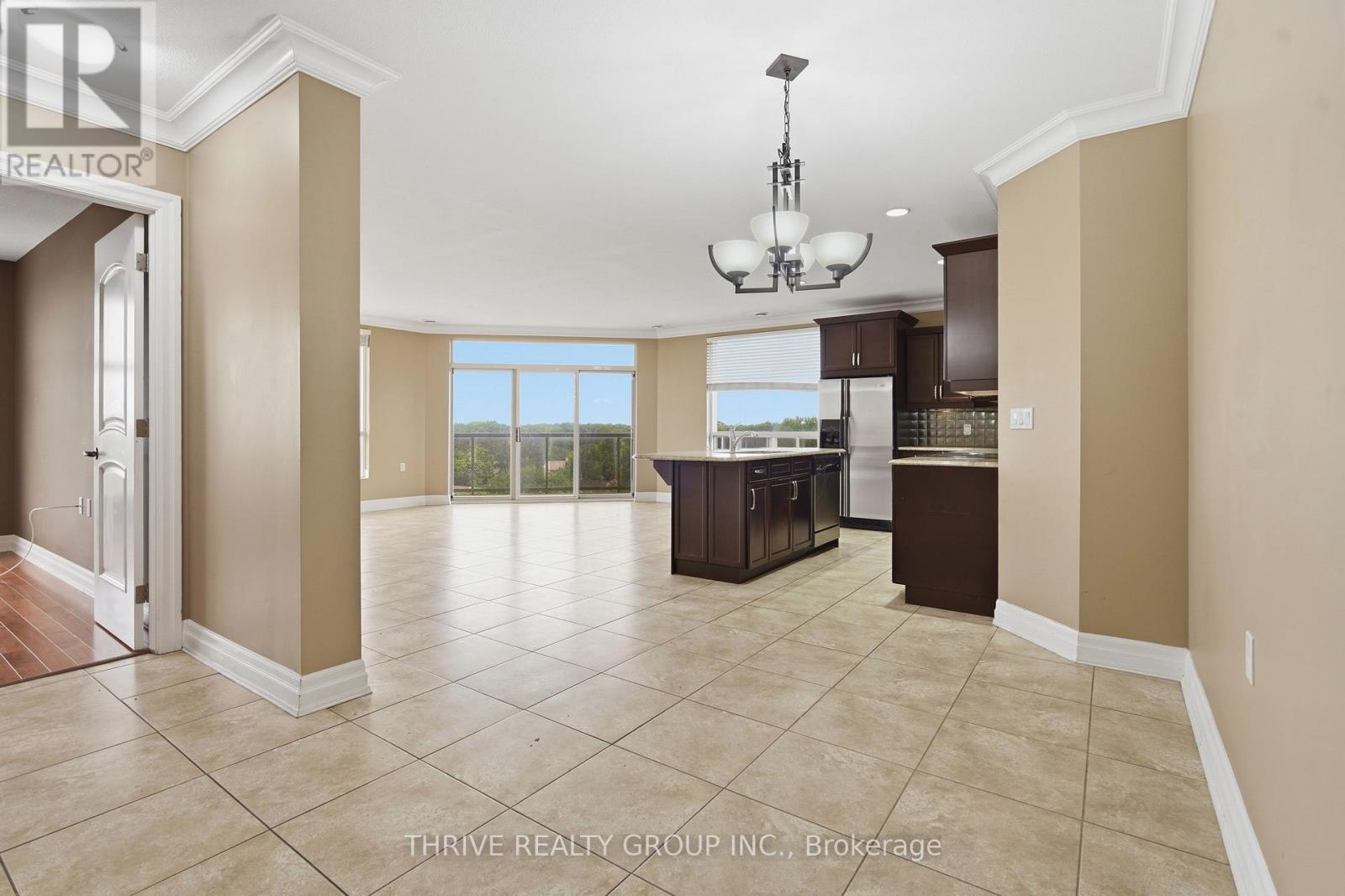 802 - 250 Pall Mall Street Property Photo 3