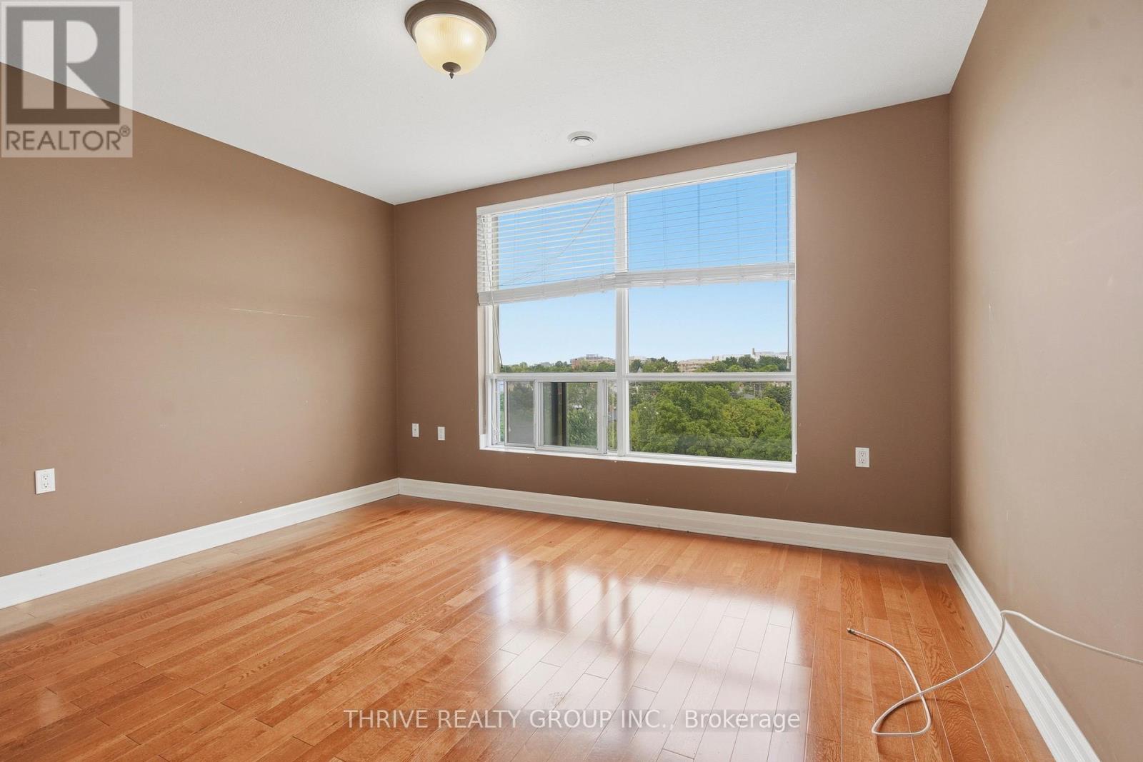 802 - 250 Pall Mall Street Property Photo 15