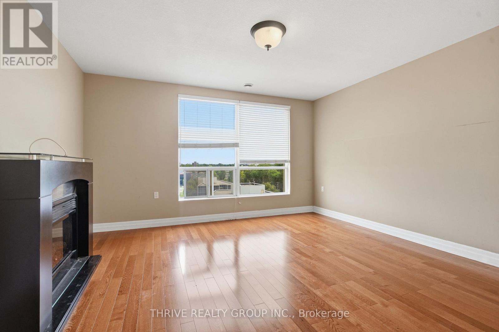 802 - 250 Pall Mall Street Property Photo 19