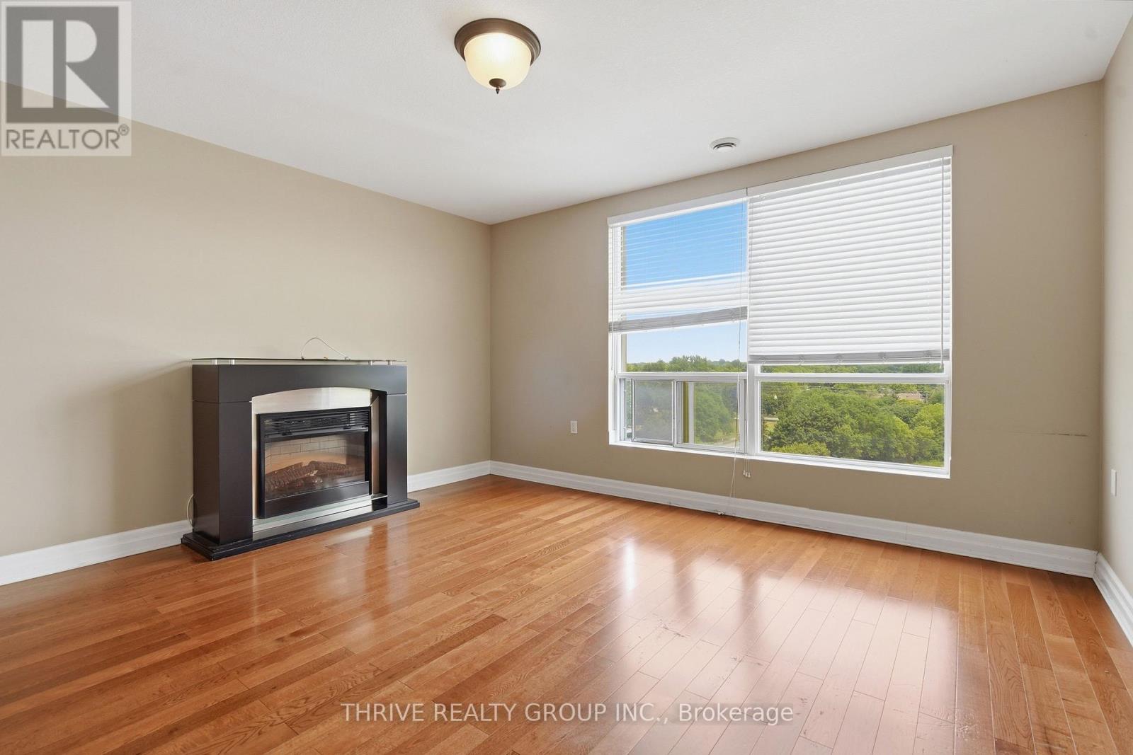 802 - 250 Pall Mall Street Property Photo 21