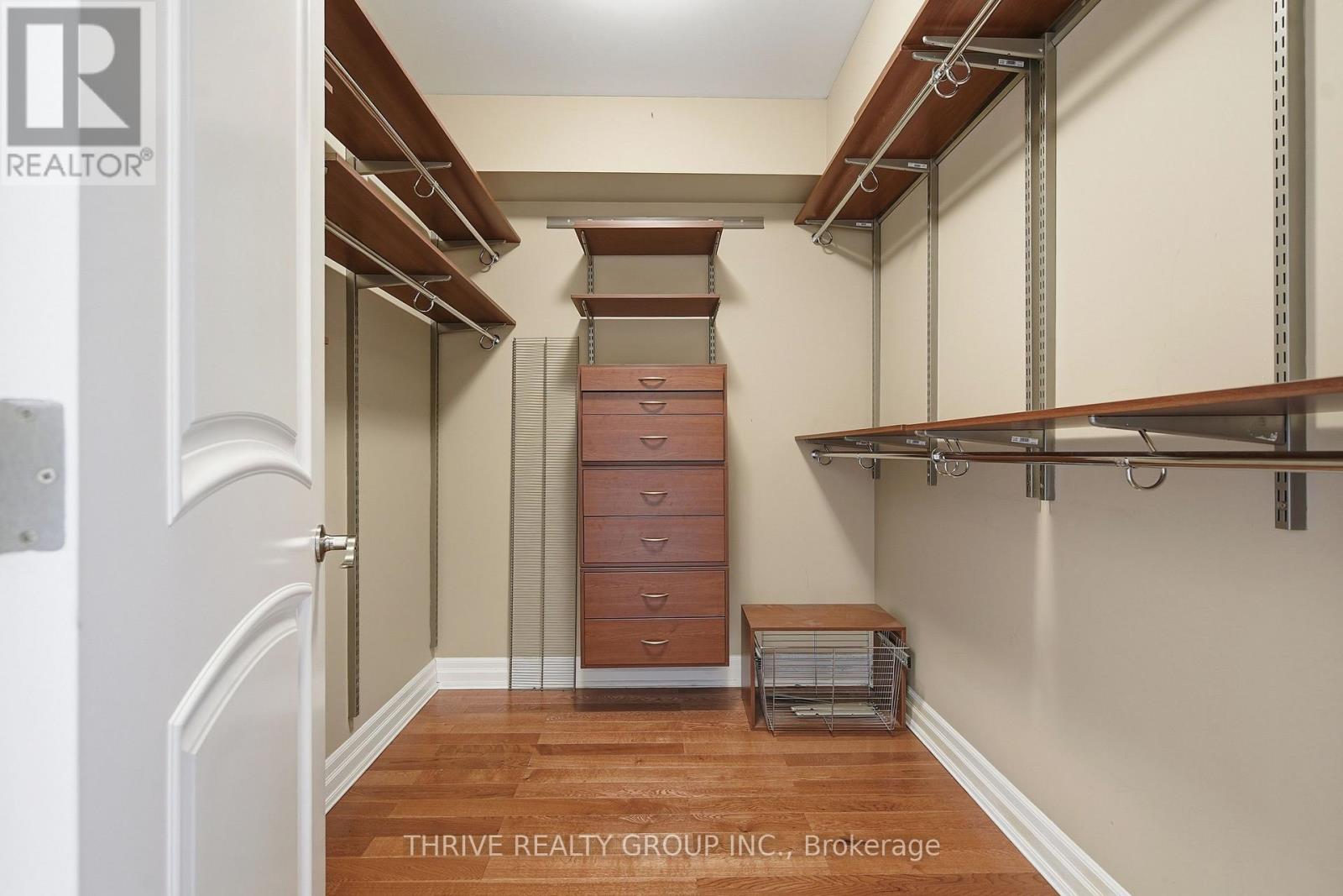 802 - 250 Pall Mall Street Property Photo 22