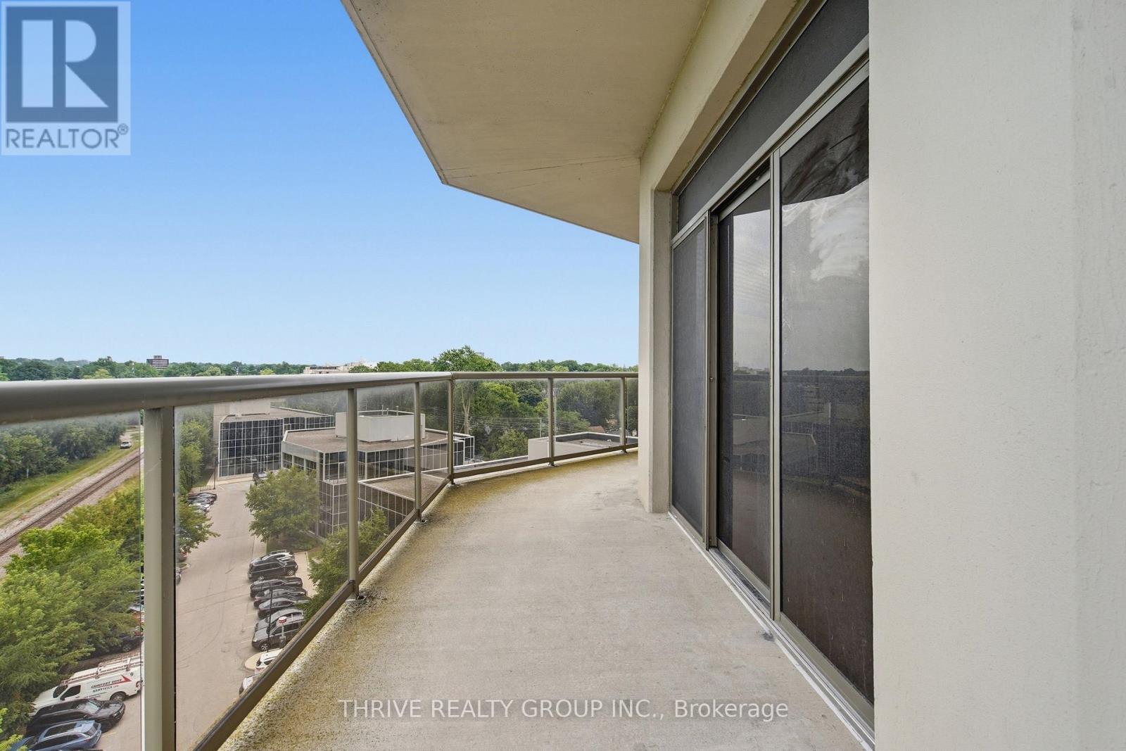 802 - 250 Pall Mall Street Property Photo 31
