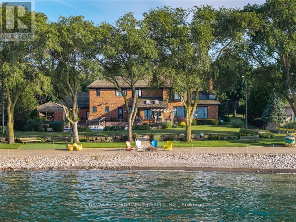 17 Lochside Drive Property Photo 4