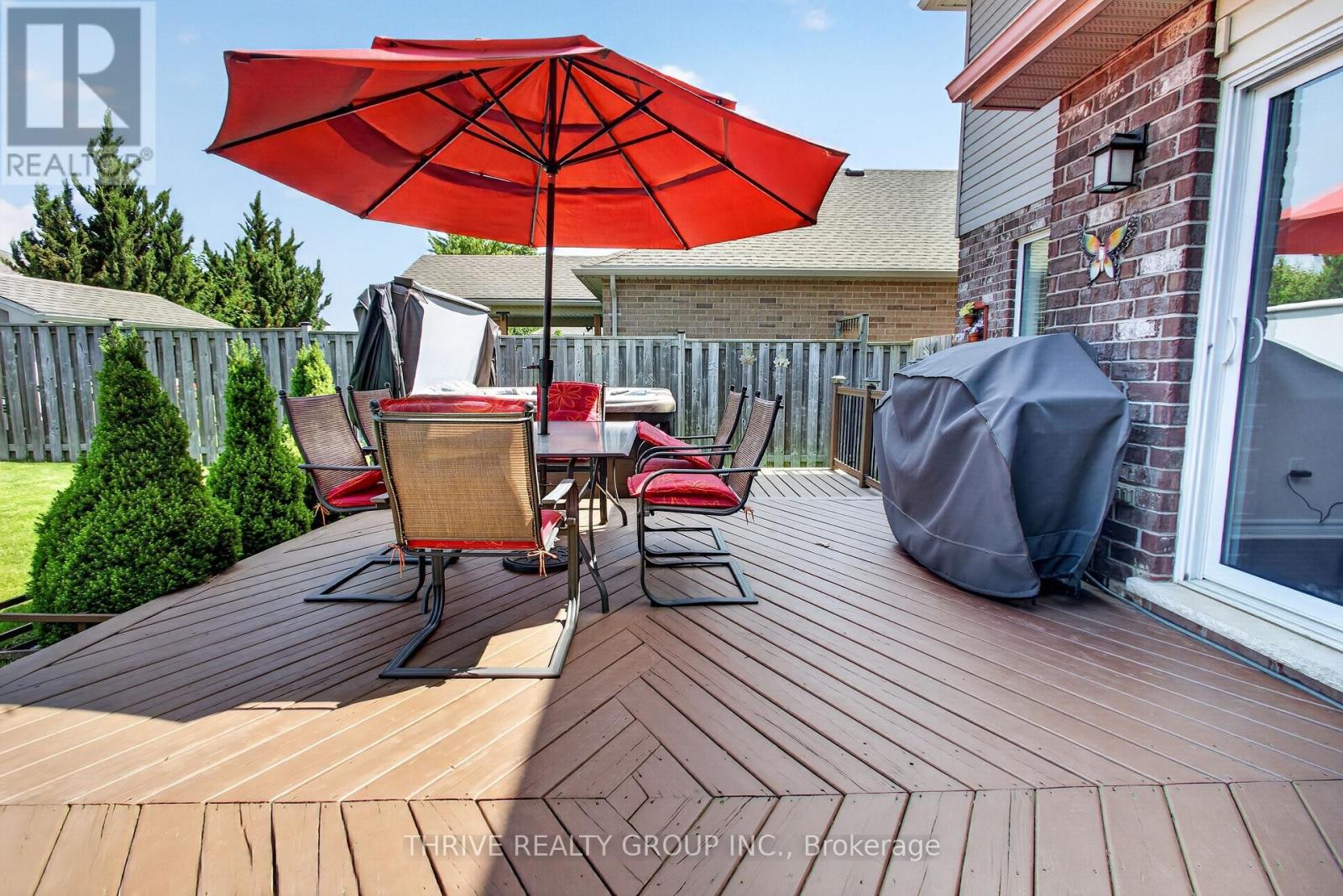 66 Peach Tree Boulevard Property Photo 9