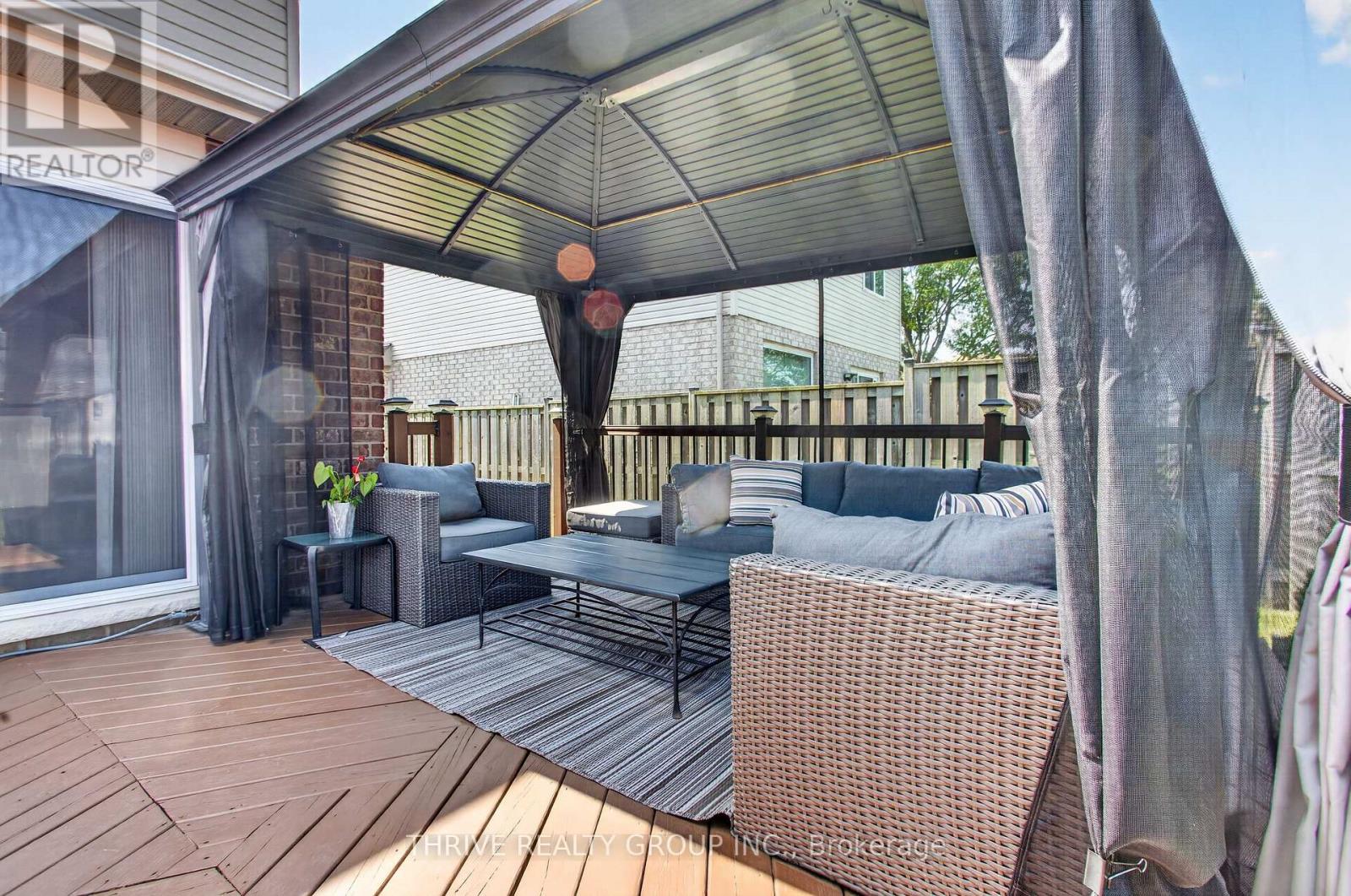 66 Peach Tree Boulevard Property Photo 10