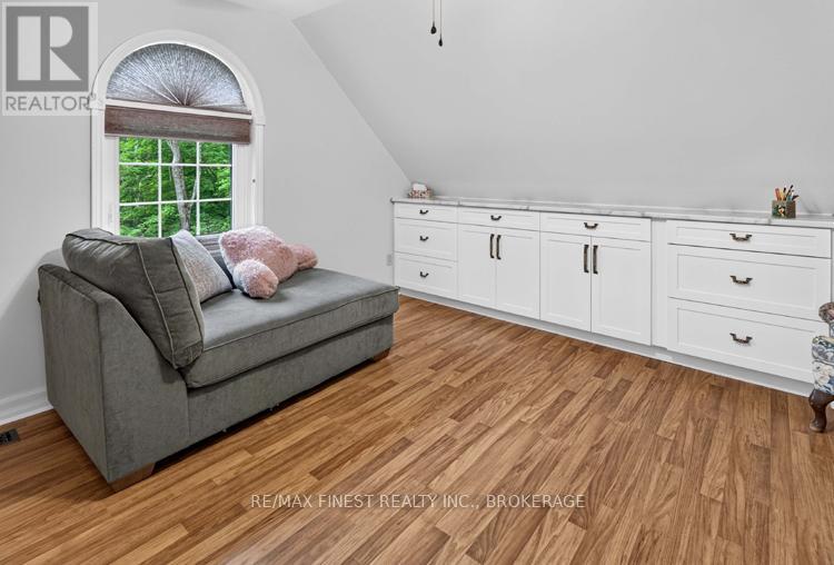 2038 Valleyview Drive Property Photo 41