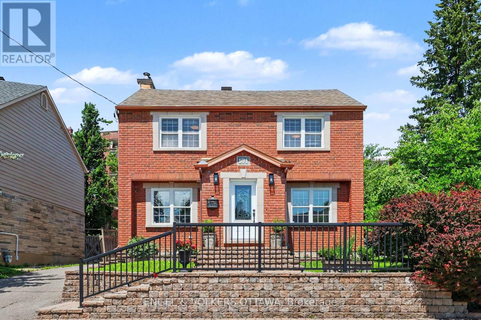 101 Ivy Crescent Property Photo 2