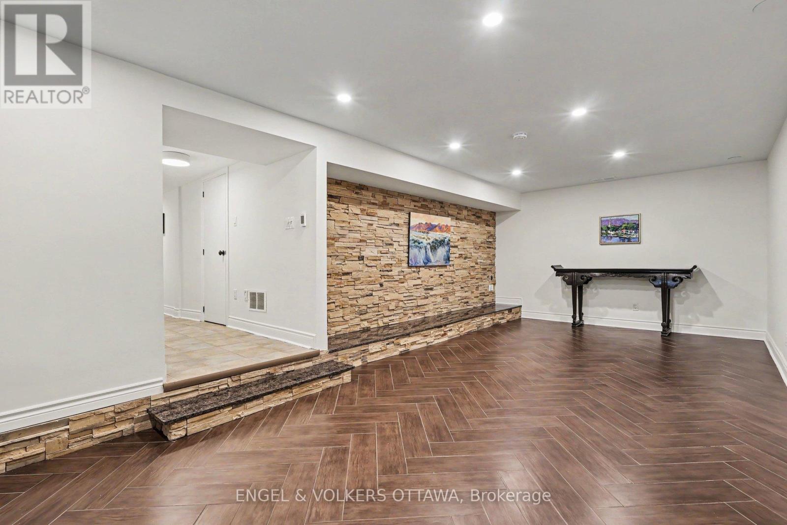 101 Ivy Crescent Property Photo 24