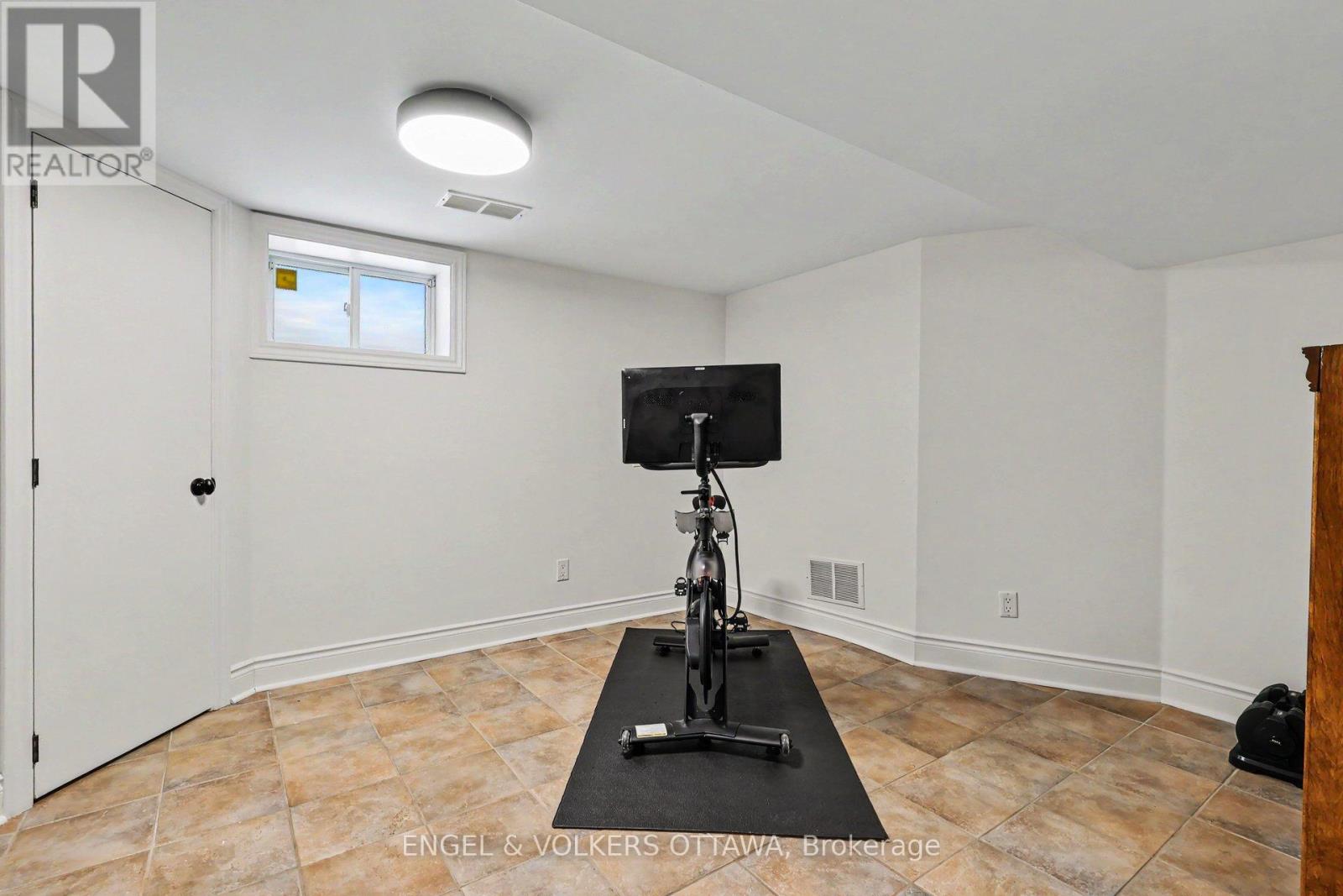 101 Ivy Crescent Property Photo 27