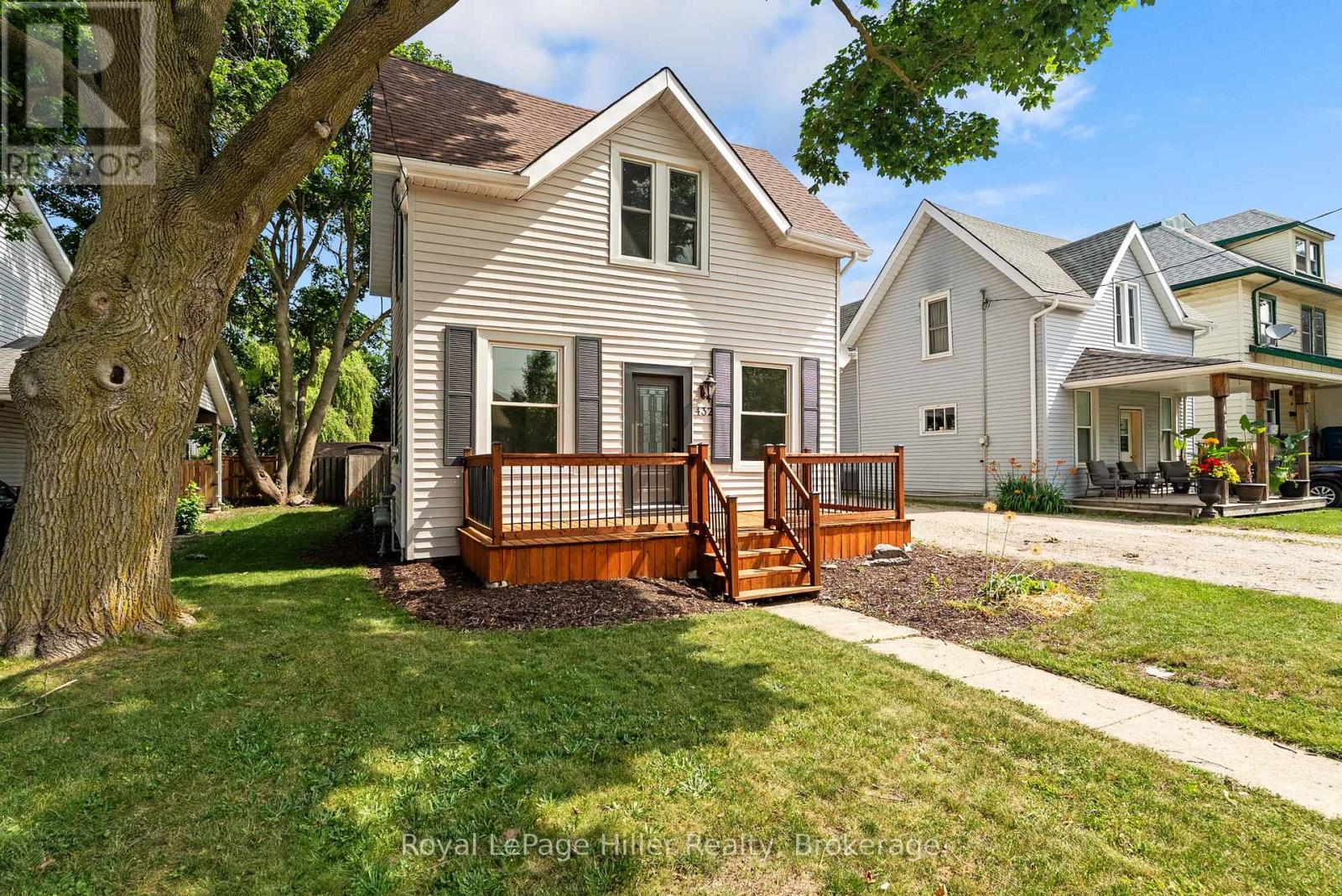 432 Albert Street Property Photo 2