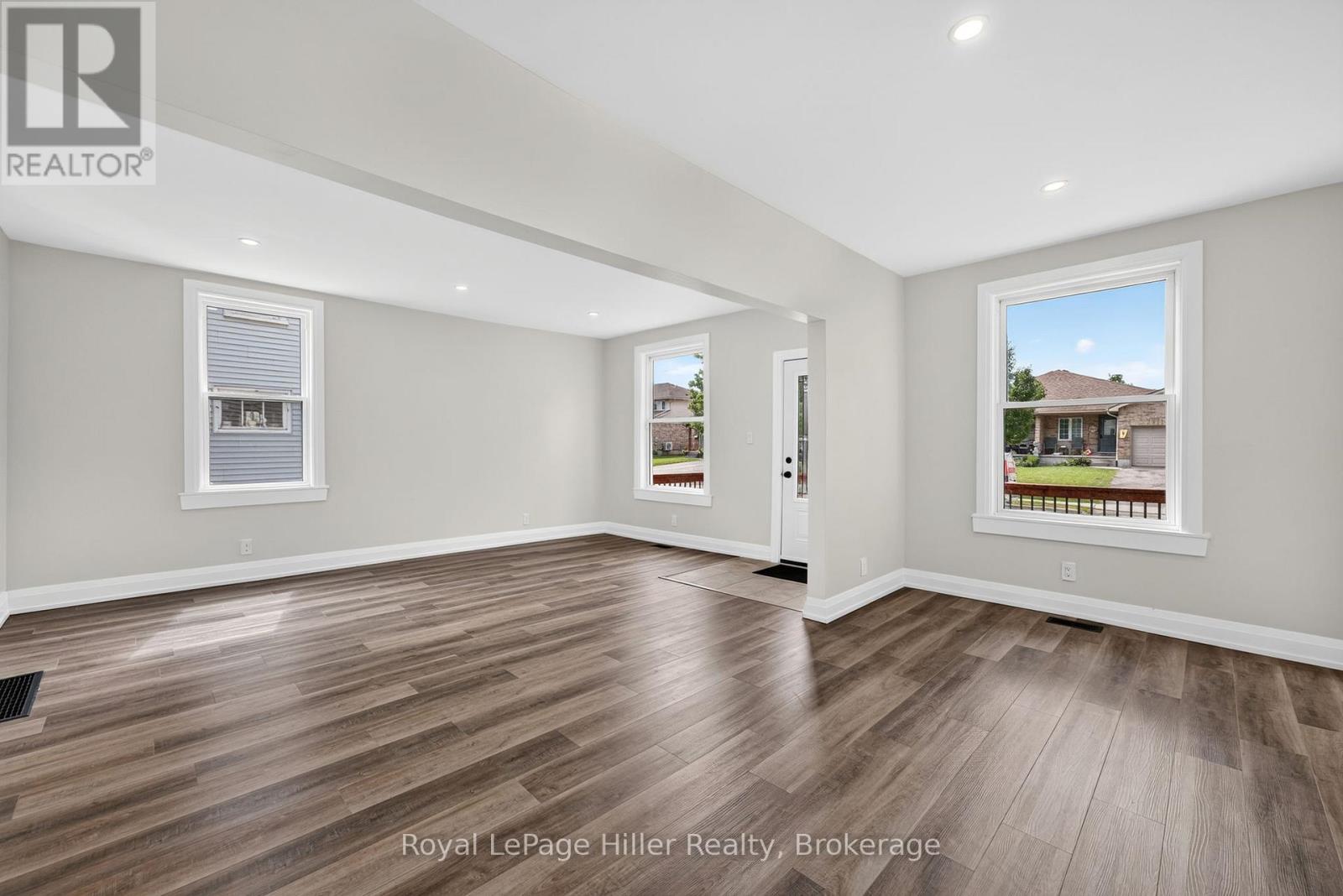 432 Albert Street Property Photo 11