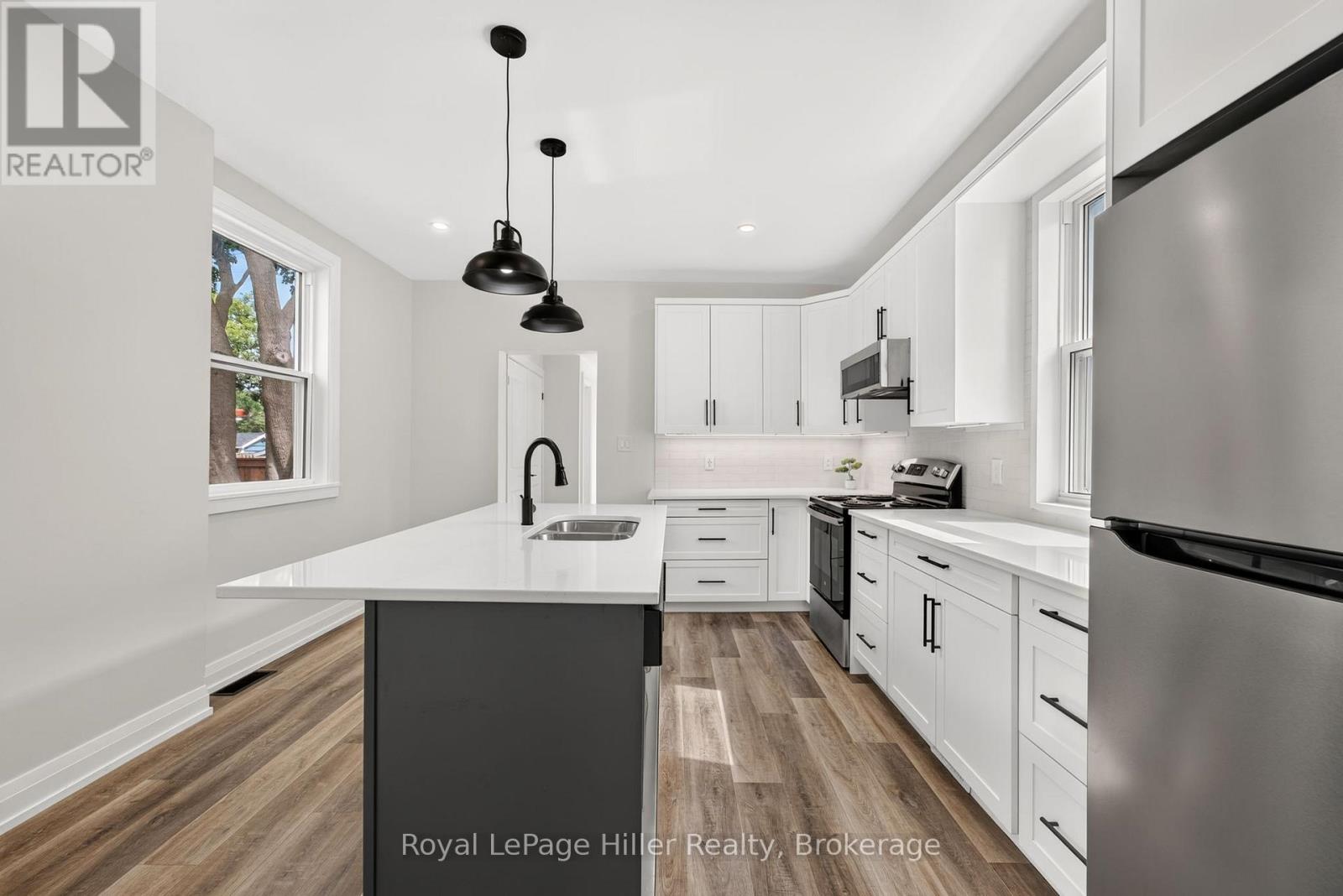 432 Albert Street Property Photo 13
