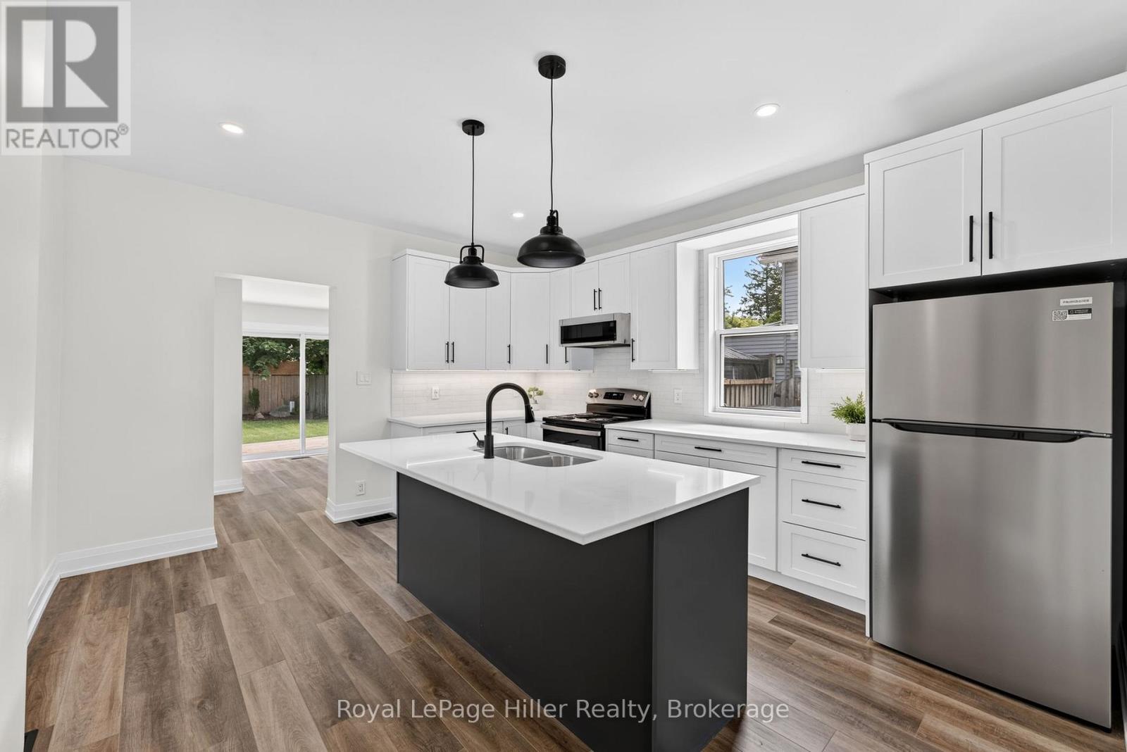 432 Albert Street Property Photo 15