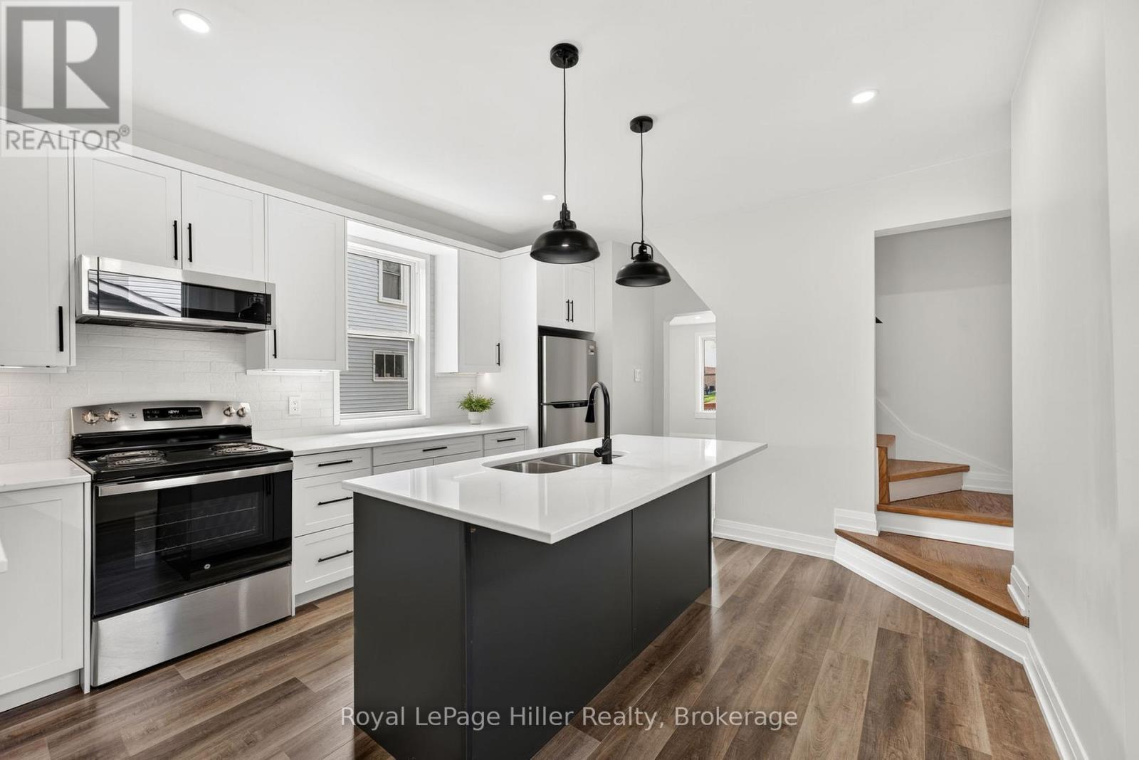 432 Albert Street Property Photo 16