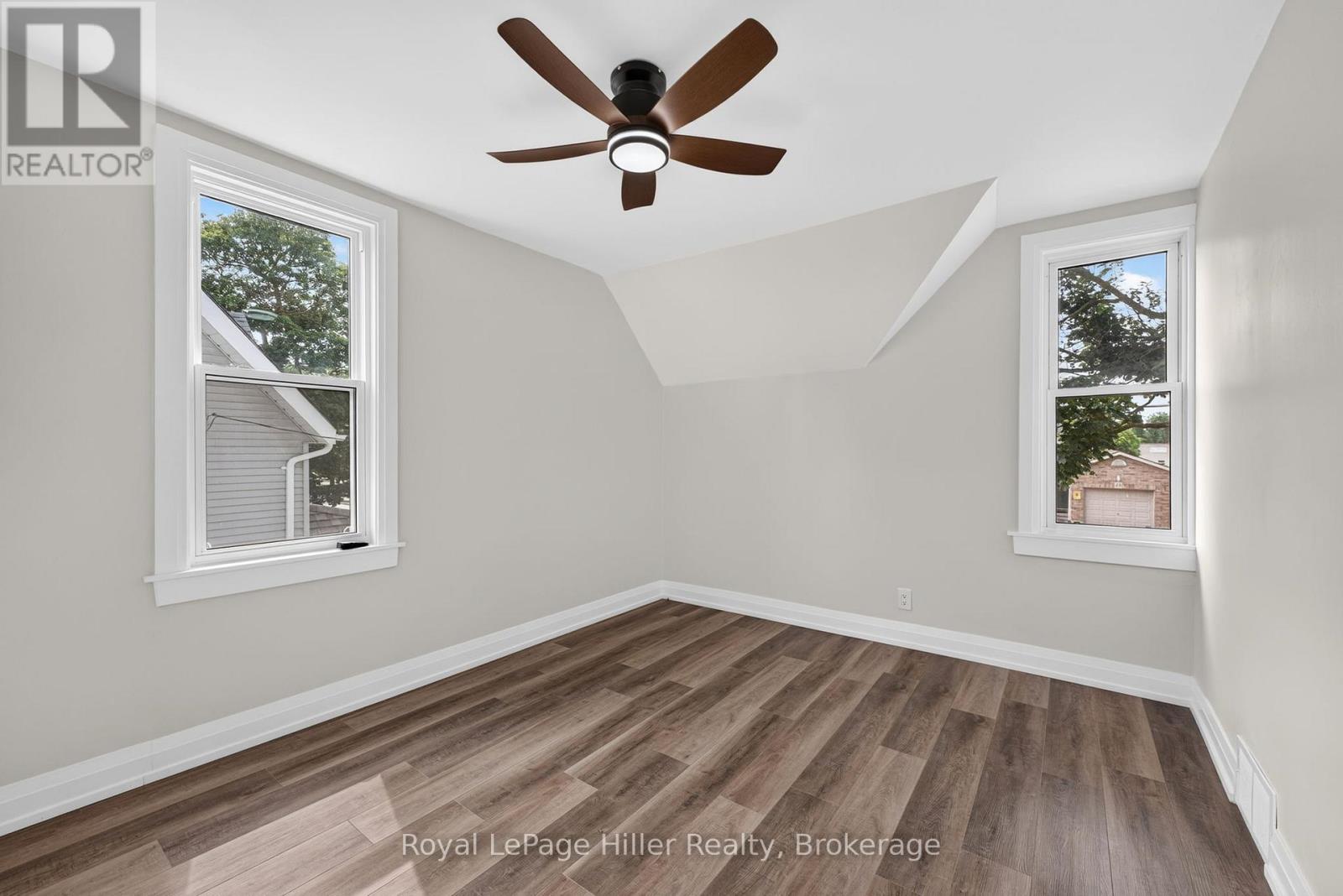 432 Albert Street Property Photo 26