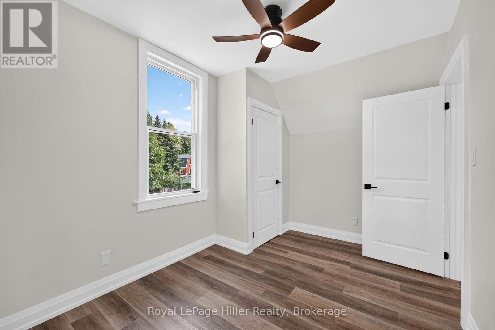 432 Albert Street Property Photo 28
