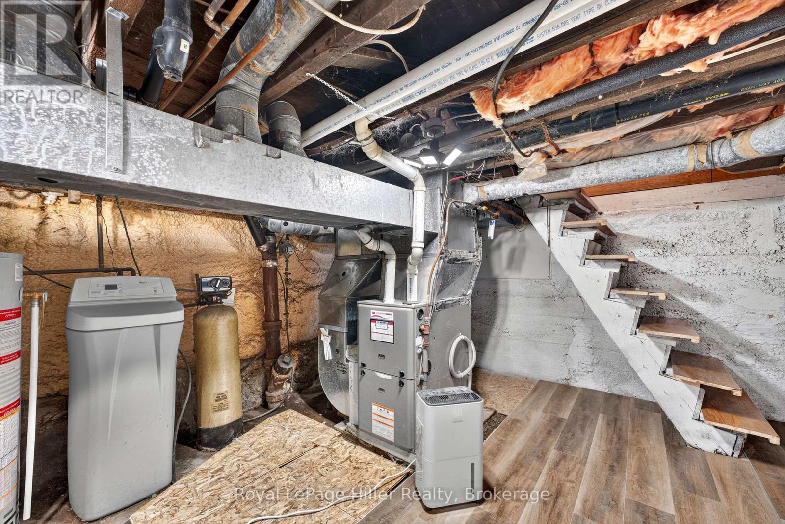432 Albert Street Property Photo 35