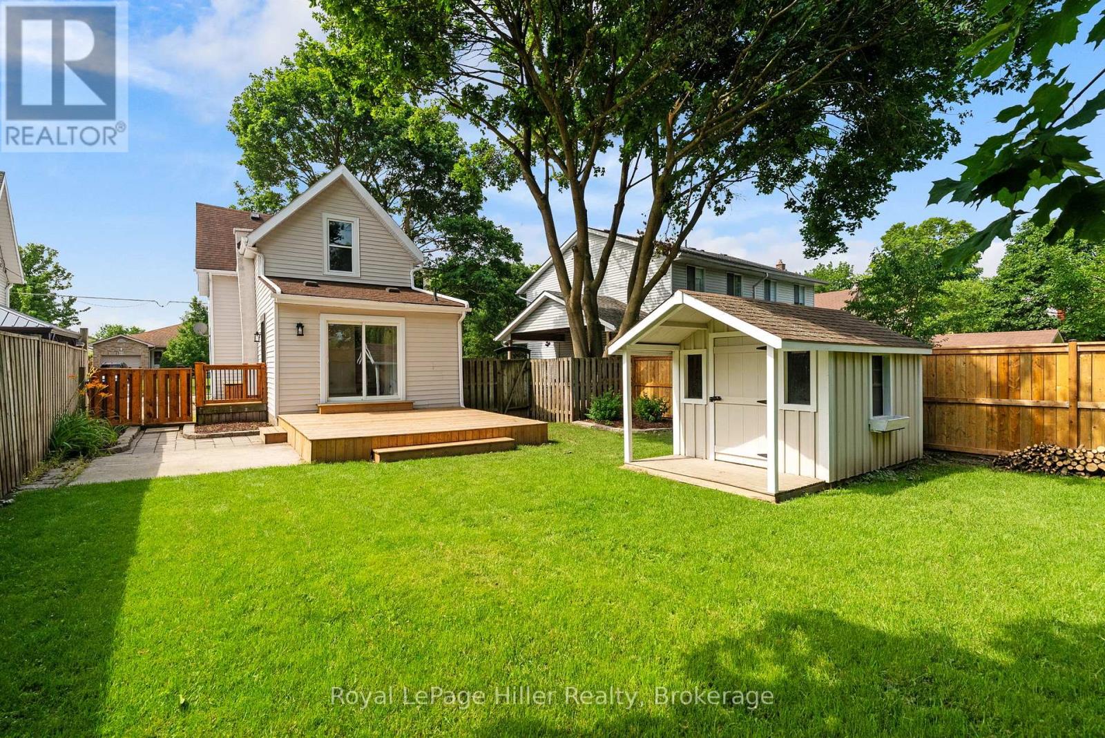 432 Albert Street Property Photo 41