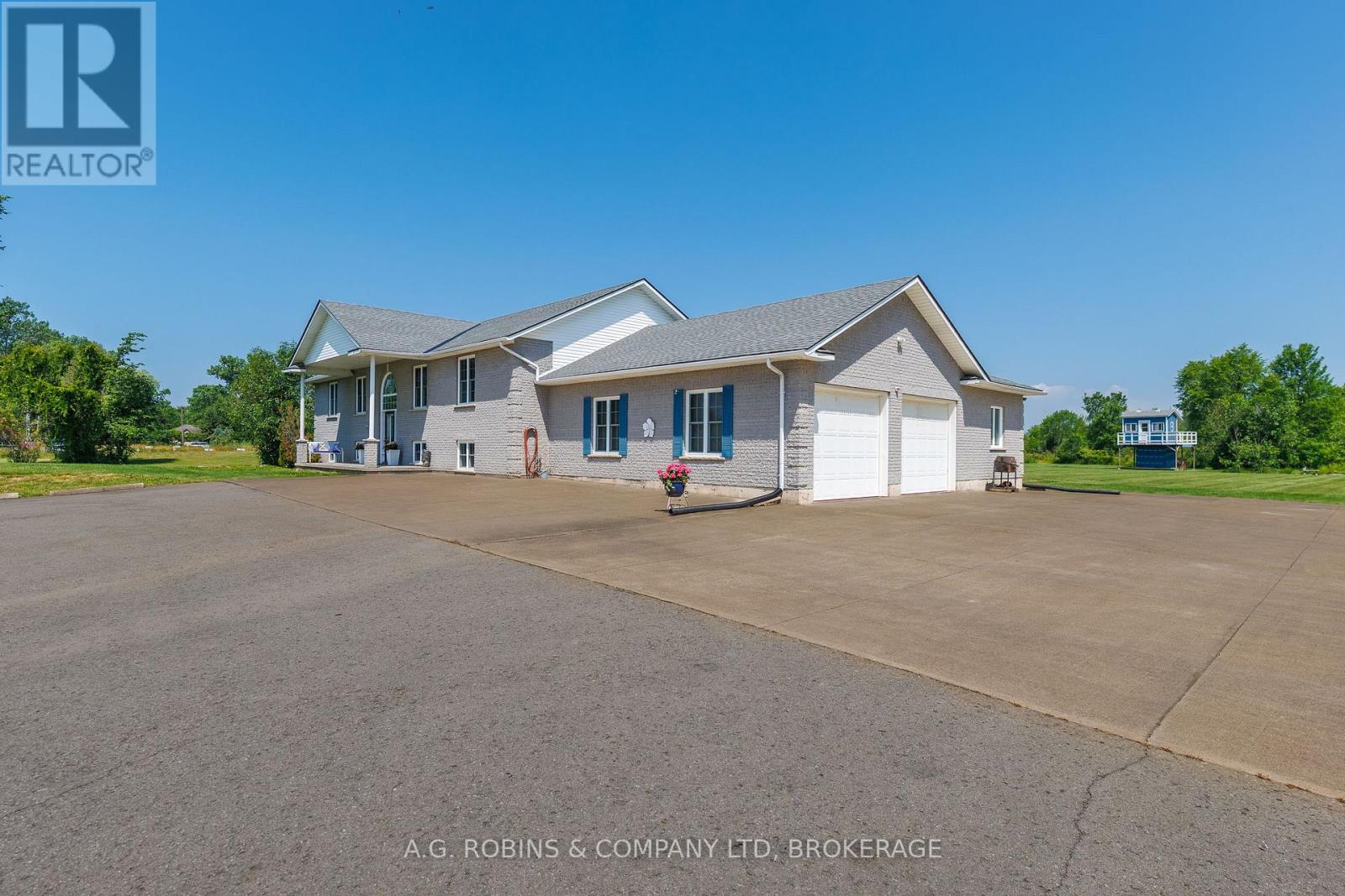 12312 Lakeshore Road Property Photo 6