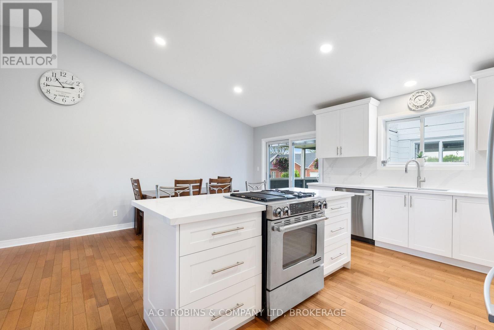 12312 Lakeshore Road Property Photo 16