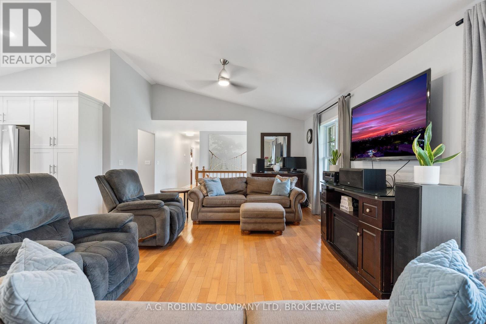 12312 Lakeshore Road Property Photo 20