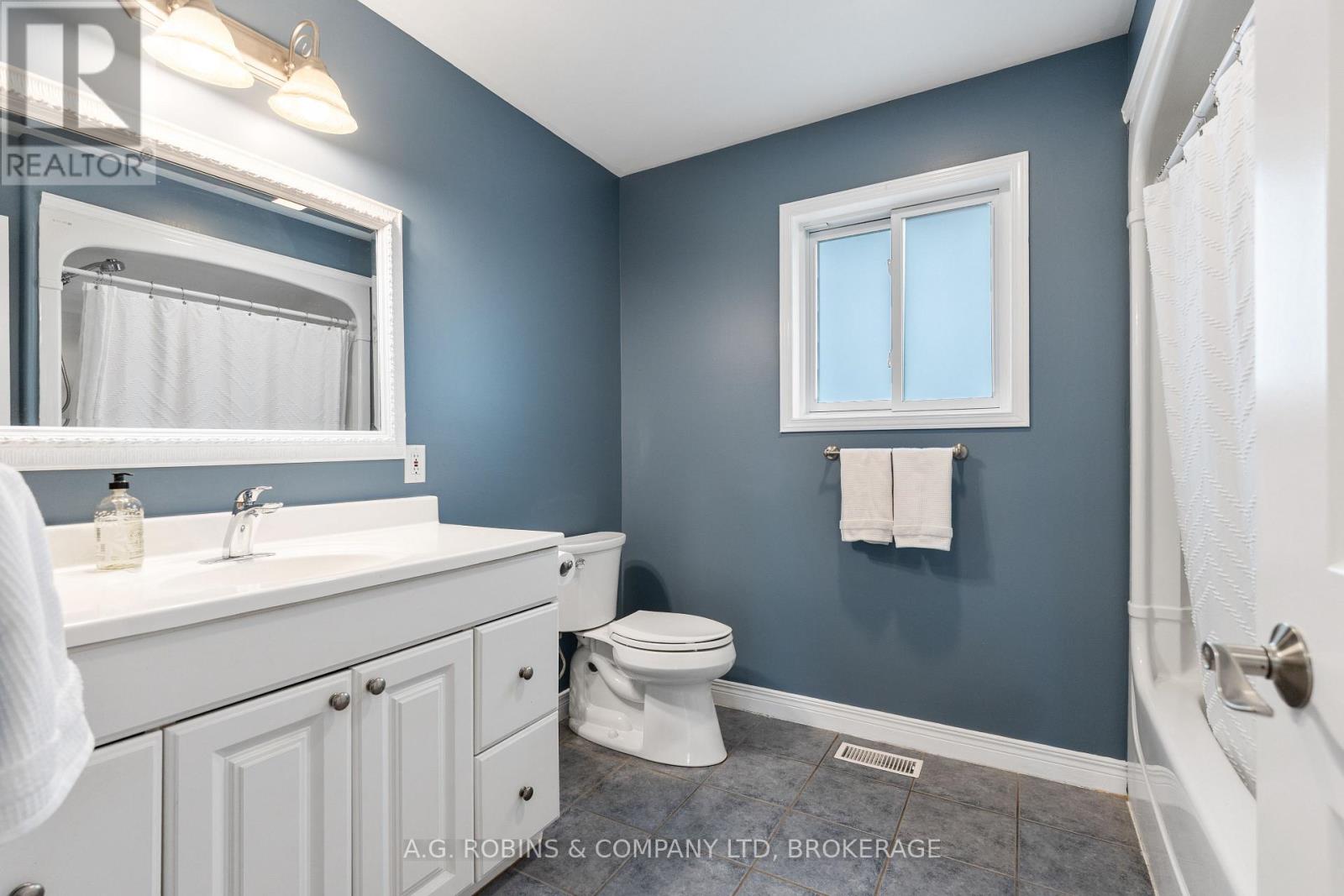 12312 Lakeshore Road Property Photo 22